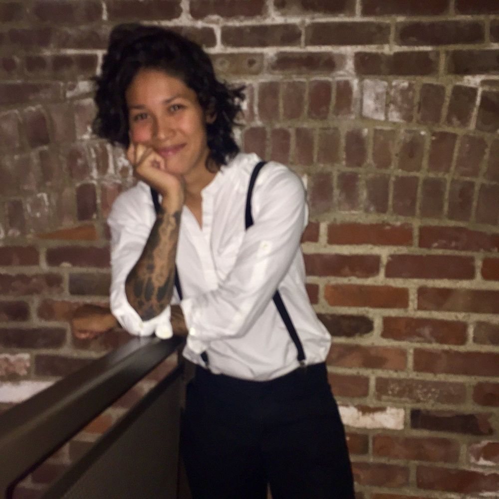 Meet your Posher, Ambar